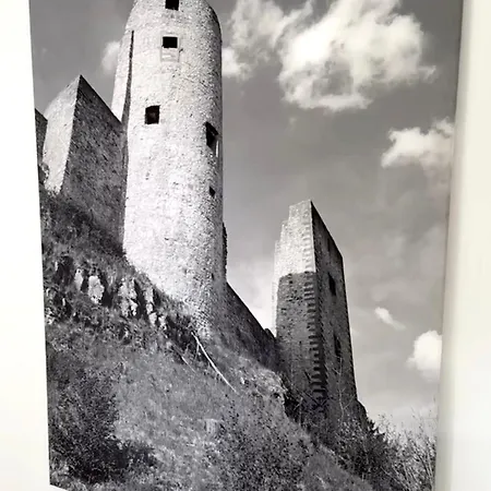 Eifelmoment-stilvolle Auszeit Mit Burgblick Appartement *
